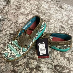 Twisted X Multi-Colored